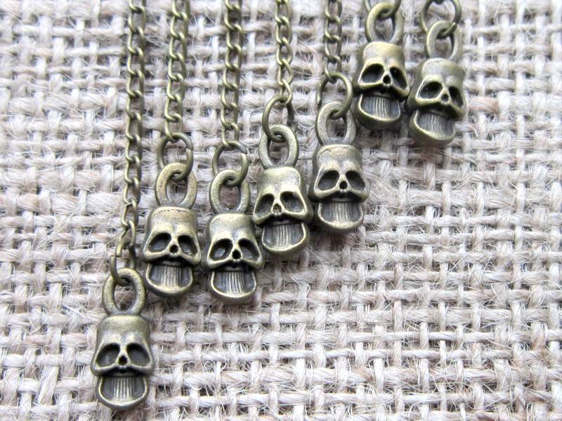 Skull & Chain Bronze Ear Wrap - Image 3